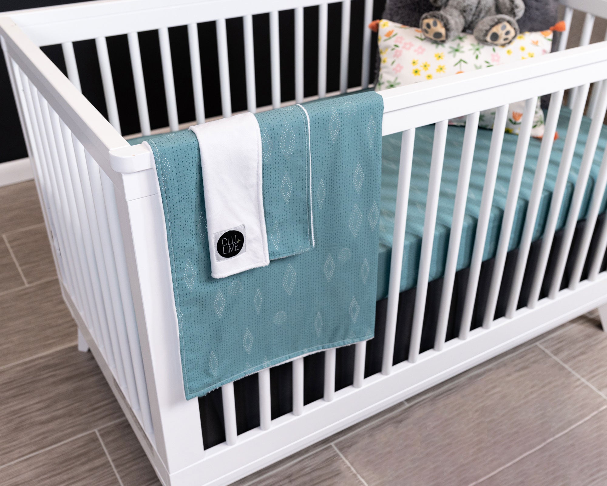 4 adorable modern baby bedding designs in blue for your little one