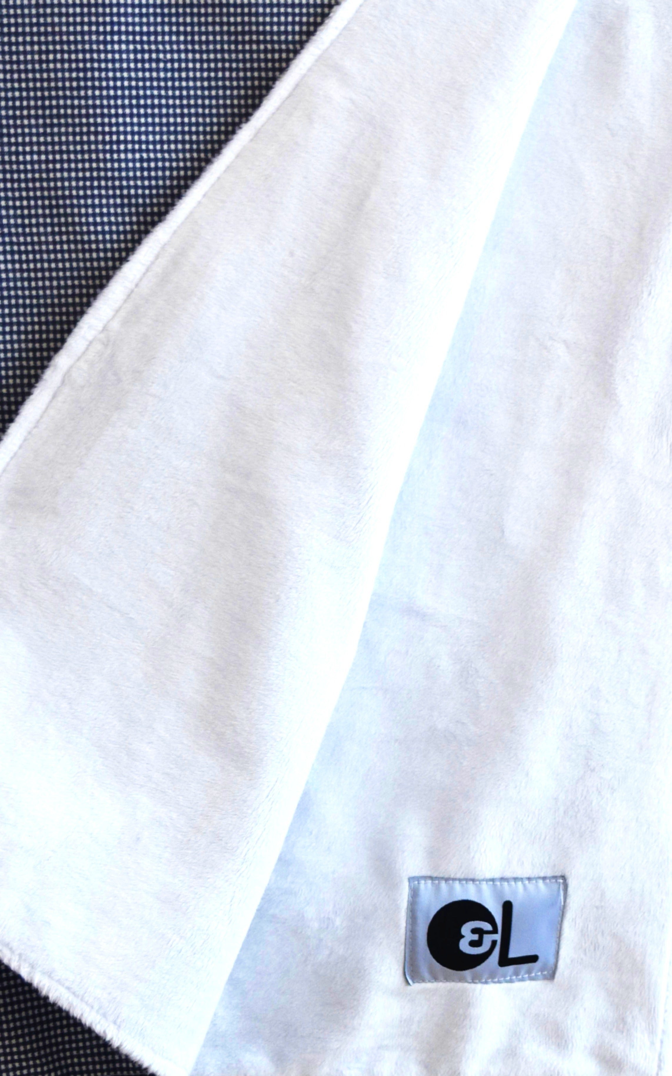 Little Tiny Hugs Classic Crib Bedding Set