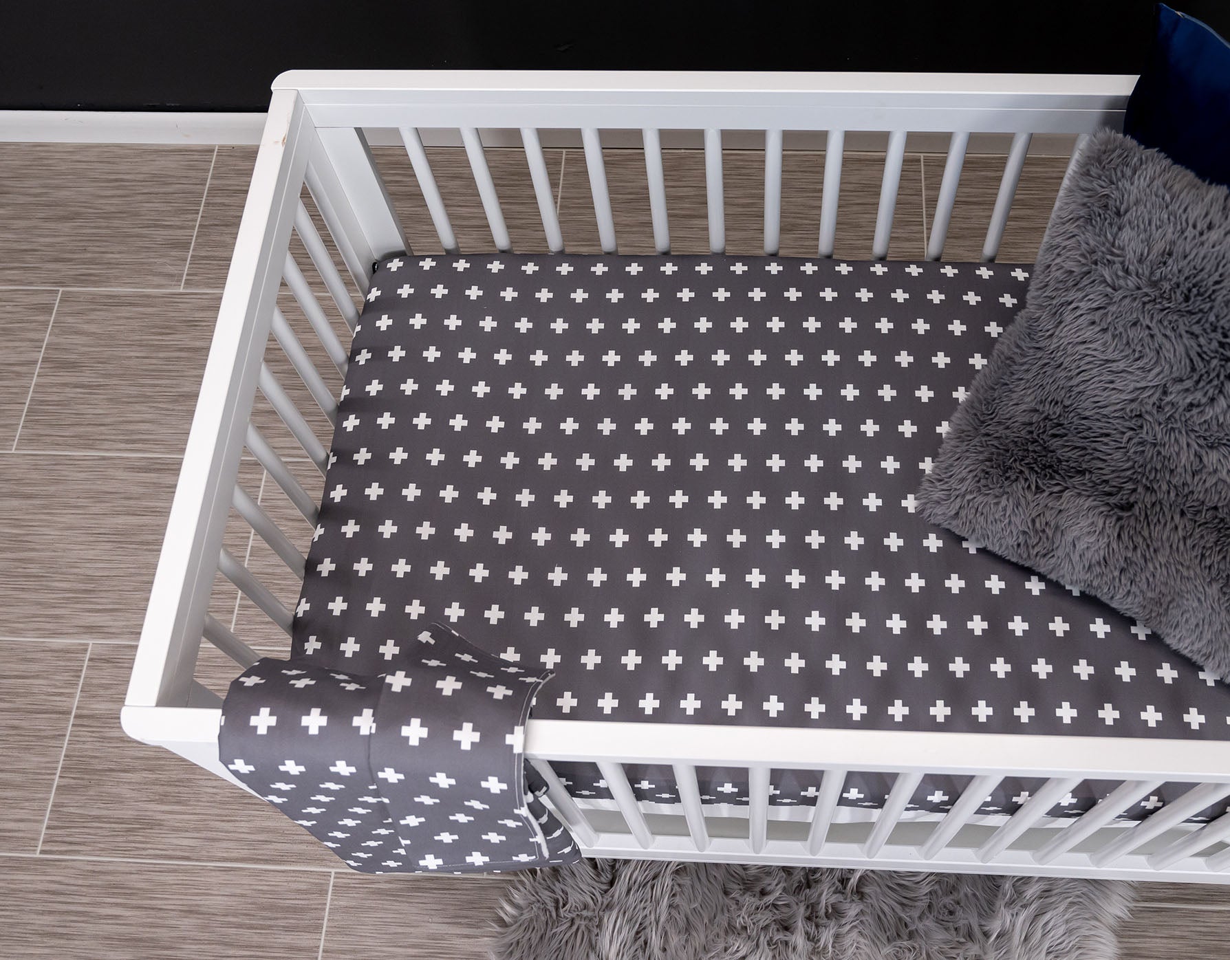 Nils Deluxe Crib Bedding Set