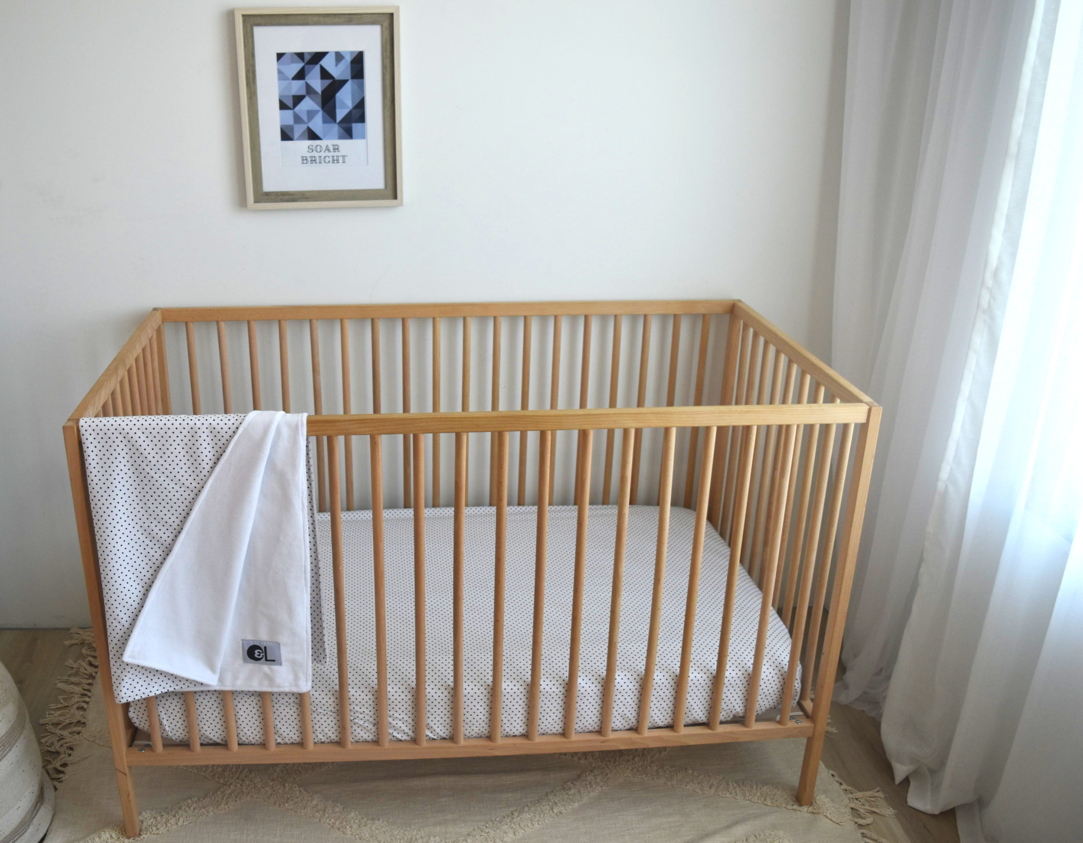 Connect the Dots Deluxe Crib Bedding Set