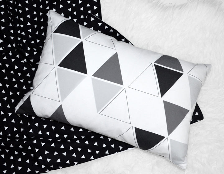 Triangle Accent Pillow - Insert included - Olli+Lime