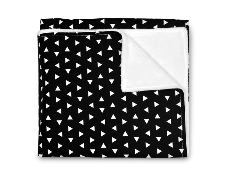 Triangle Crib Blanket - Black and White - Olli+Lime