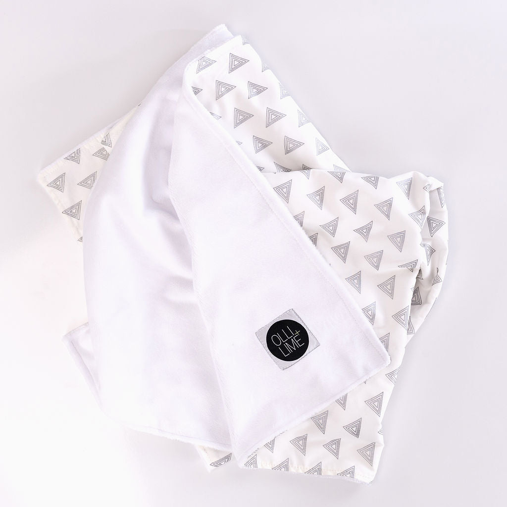 OLLI+LIME Modern Baby Blankets Swaddle Black White Nursery