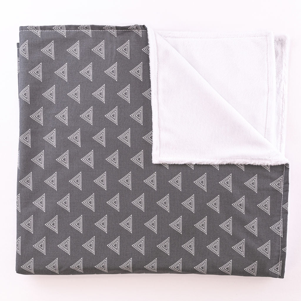 Tops for Tots - Classic Nursery Bedding Set - Light Gray on Dark Gray - Olli+Lime